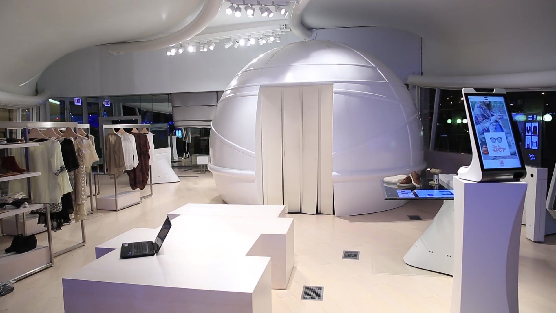 Immersive Experiences For Retail